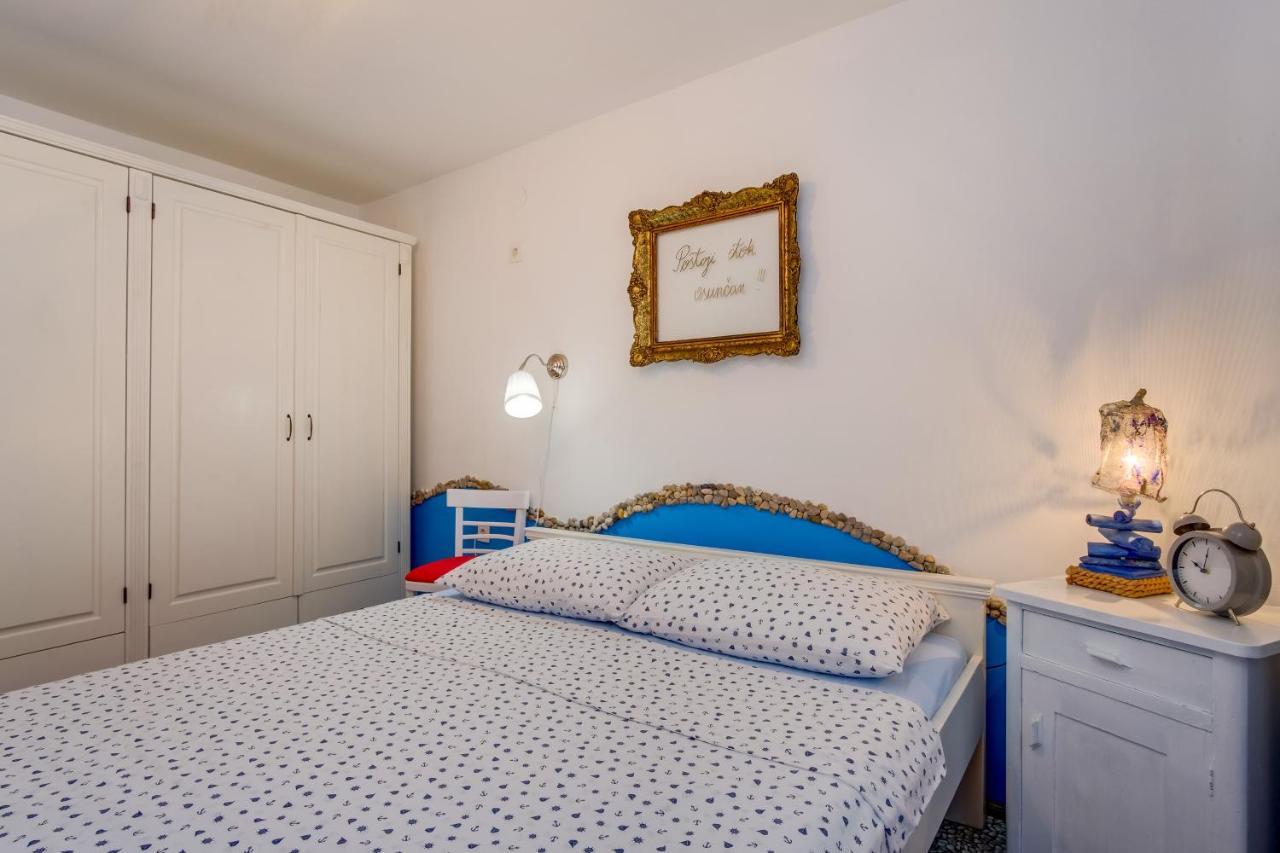 Apartments Kastel Veli Lošinj Екстериор снимка